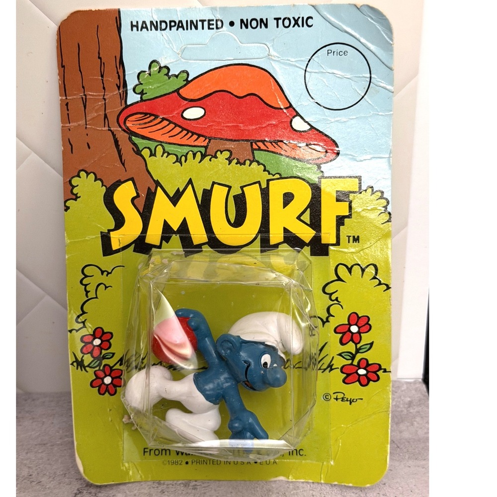 Vintage 1982 Smurf Figurine with red ball Wallace Berrie & Co Peyo Schleich NIP